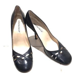 Round toe black pumps! Sz 10